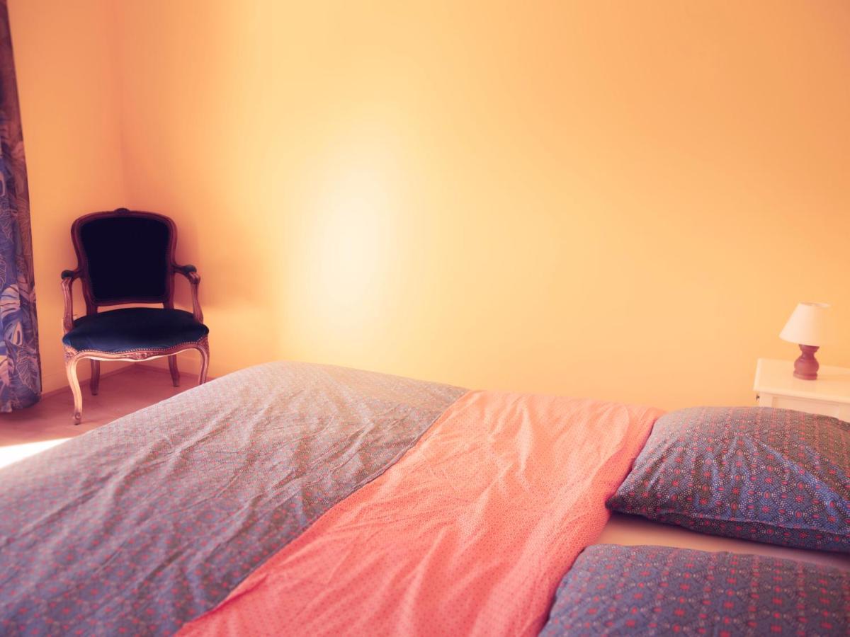 Mas De La Croix - Chambres D'Hotes Sernhac Exteriör bild