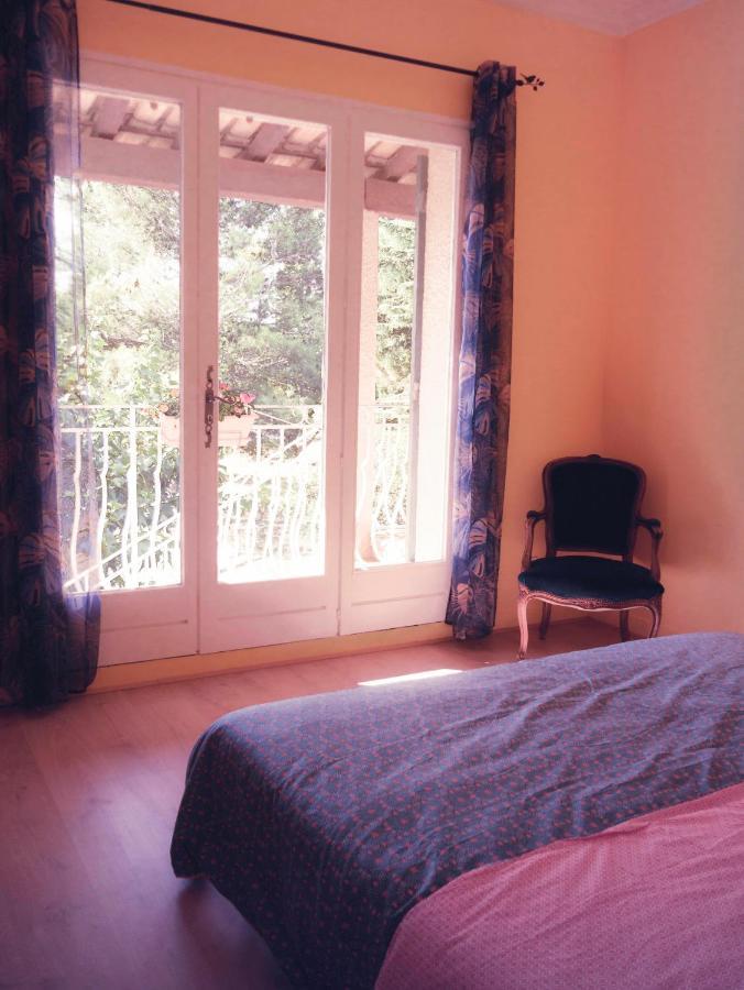 Mas De La Croix - Chambres D'Hotes Sernhac Exteriör bild